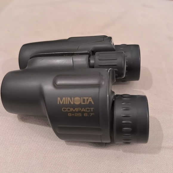 Minolta Compact Binoculars - Picture 2 of 5